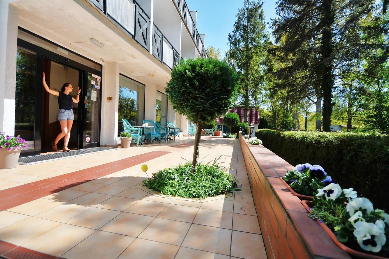 Aparthotel Relax Kołobrzeg Exterior foto